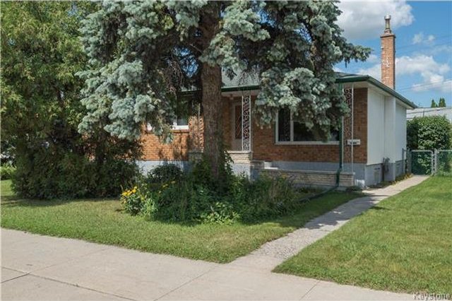 Main Photo: 1219 Mountain Avenue in Winnipeg: Shaughnessy Heights Residential for sale (4B) : MLS®# 1718838