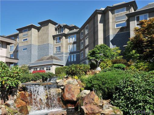 Main Photo: 503 940 Boulderwood Rise in VICTORIA: SE Broadmead Condo for sale (Saanich East) : MLS®# 689065