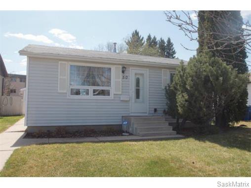 Main Photo: 50 Matheson Place in Saskatoon: Massey Place Single Family Dwelling for sale (Saskatoon Area 05) : MLS®# 570437