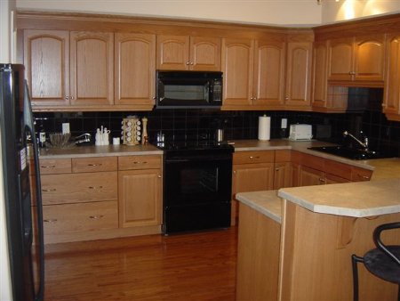 Main Photo: #306, 9819 - 96 A STREET: House for sale (Cloverdale)