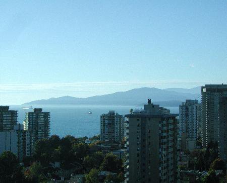 Main Photo: GORGEOUS VIEWS FOR THIS RENTAL!