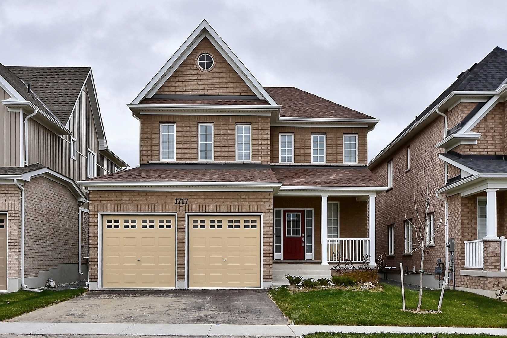 Main Photo: in Oshawa: Freehold for sale