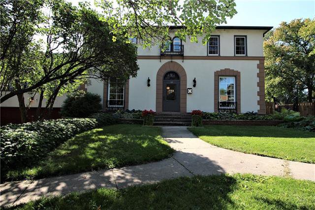 Main Photo: 18 Cathedral Avenue in Winnipeg: Scotia Heights Residential for sale (4D) : MLS®# 1926372