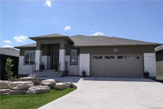 Main Photo: 10 Erin Woods Road in Winnipeg: Bridgwater Forest Residential for sale (1R) : MLS®# 1713017