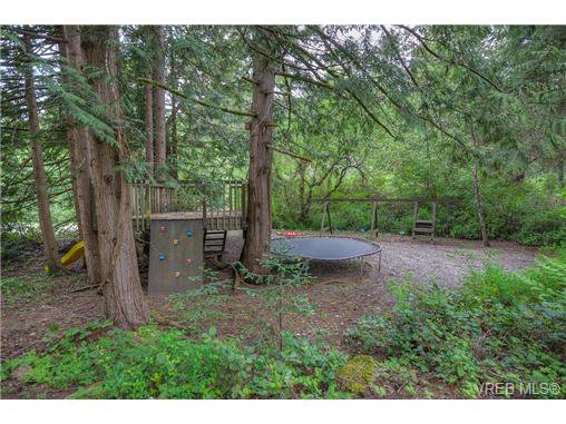 Main Photo: 10 Hartland Avenue in : SW West Saanich Residential for sale (Saanich West) : MLS®# 364248