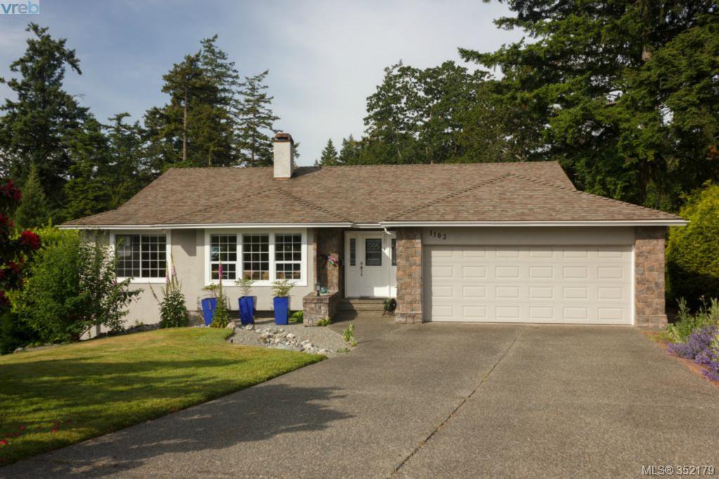Main Photo: 1103 Praisewood Terr in VICTORIA: SE Broadmead House for sale (Saanich East) : MLS®# 703930
