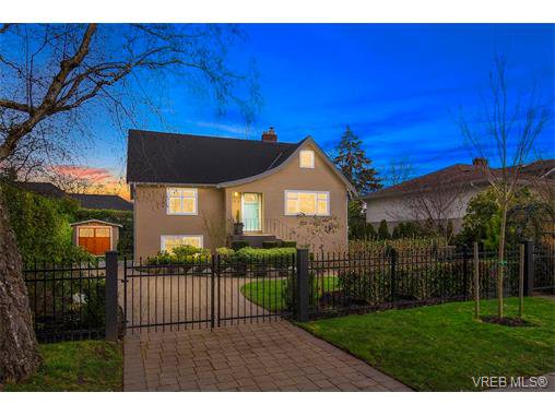 Main Photo: 977 Oliver St in VICTORIA: OB South Oak Bay Single Family Detached for sale (Oak Bay) : MLS®# 753268