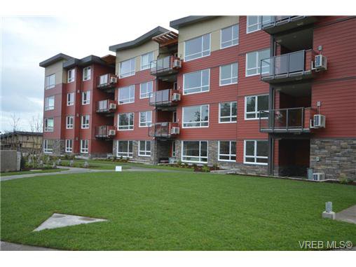 Main Photo: 102 300 Belmont Rd in VICTORIA: Co Colwood Corners Condo Apartment for sale (Colwood) : MLS®# 729853