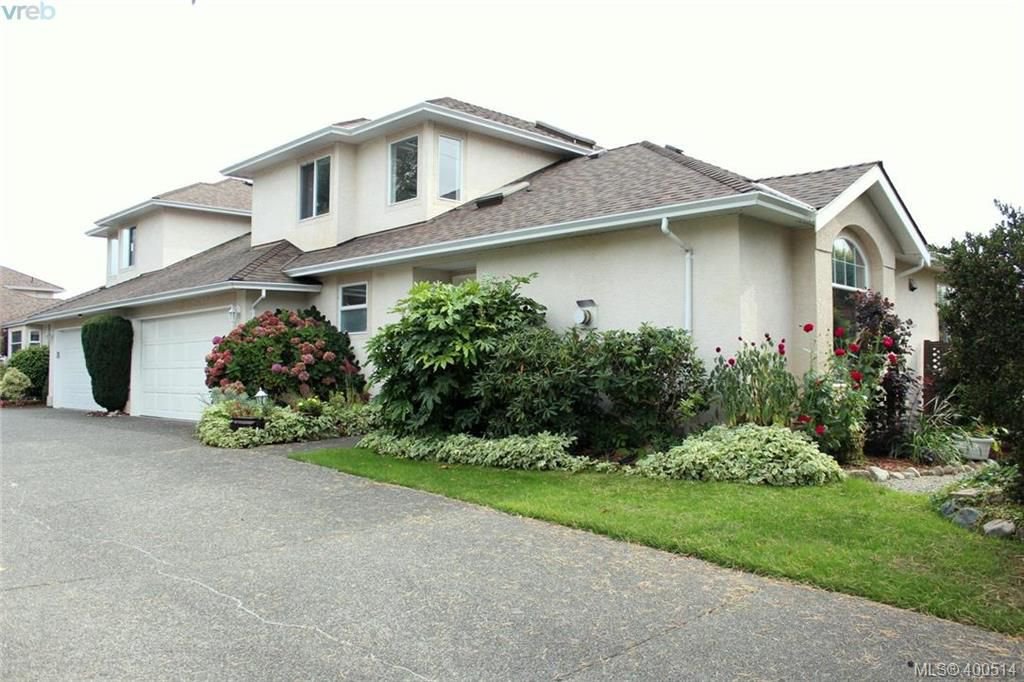 Main Photo: 1 10113 Fifth St in SIDNEY: Si Sidney North-East Row/Townhouse for sale (Sidney) : MLS®# 799179