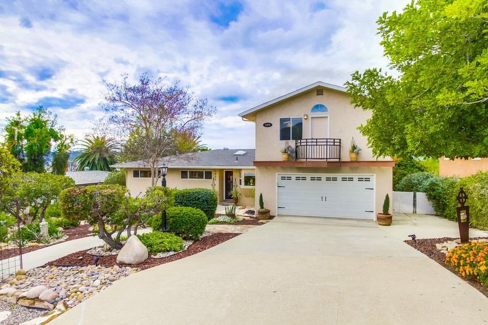 Main Photo: EL CAJON House for sale : 5 bedrooms : 1426 ROXANNE DR