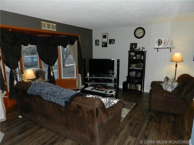 Main Photo: 5223 Lawton Avenue in Blackfalds: BS Downtown Residential for sale : MLS®# CA0034007