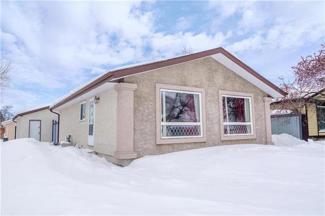 Main Photo: 2 Pirson Crescent in Winnipeg: Grandmont Park Residential for sale (1Q) : MLS®# 1905177