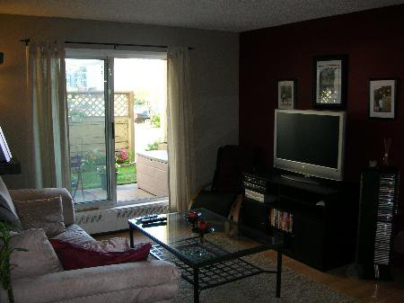 Main Photo: #101, 5005 - 31 AVENUE: Condo for sale (Tawa) : MLS®# E3155134
