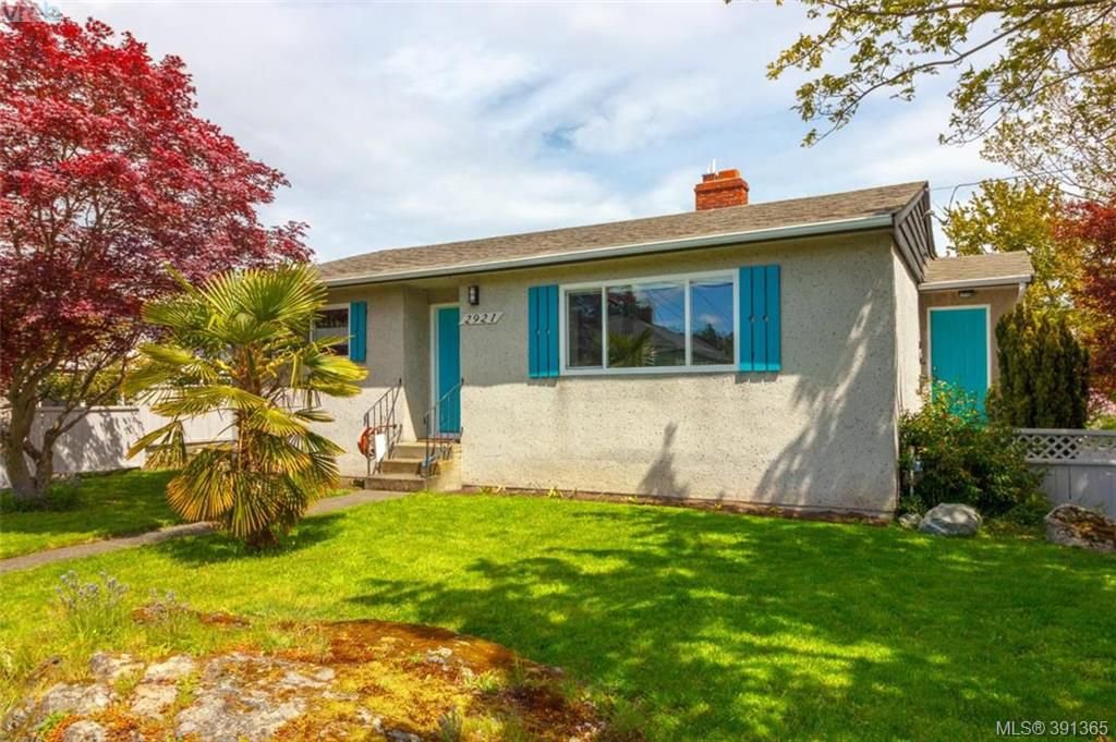 Main Photo: 2921 Gosworth Rd in VICTORIA: Vi Oaklands House for sale (Victoria) : MLS®# 786626