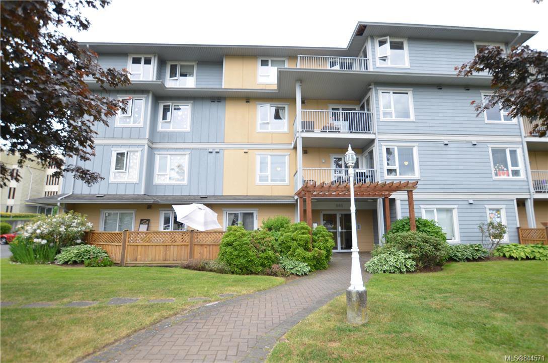 Main Photo: 301 885 Ellery St in Esquimalt: Es Old Esquimalt Condo Apartment for sale : MLS®# 844571