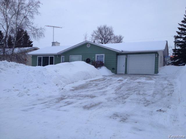 Main Photo: 37 Beaver Crescent in STEINBACH: Manitoba Other Residential for sale : MLS®# 1402887