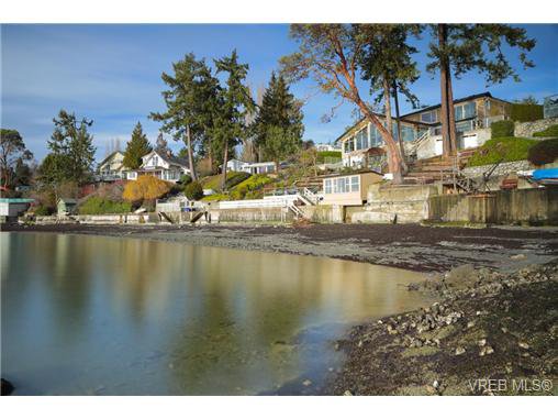 Main Photo: LUXURY REAL ESTATE FOR SALE IN DEEP COVE, B.C. CANADA SOLD With Ann Watley