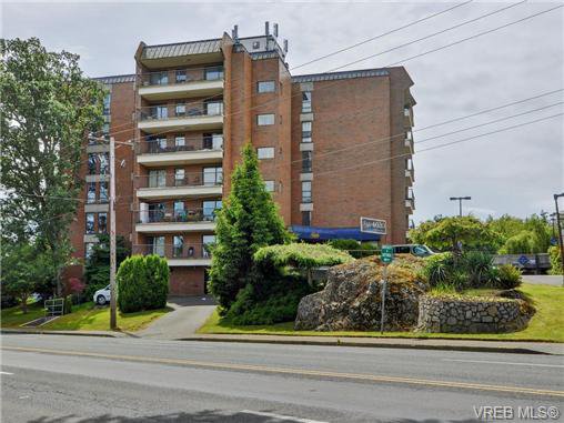 Main Photo: 601 4030 Quadra St in VICTORIA: SE High Quadra Condo for sale (Saanich East) : MLS®# 732935