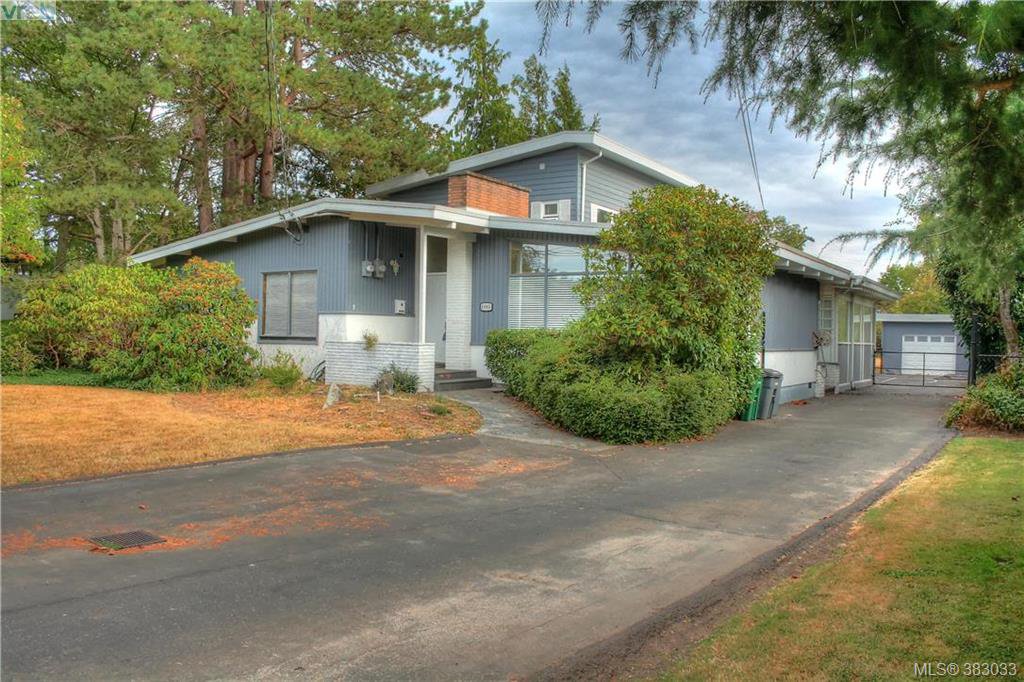 Main Photo: 1885 Feltham Rd in VICTORIA: SE Lambrick Park House for sale (Saanich East) : MLS®# 769790