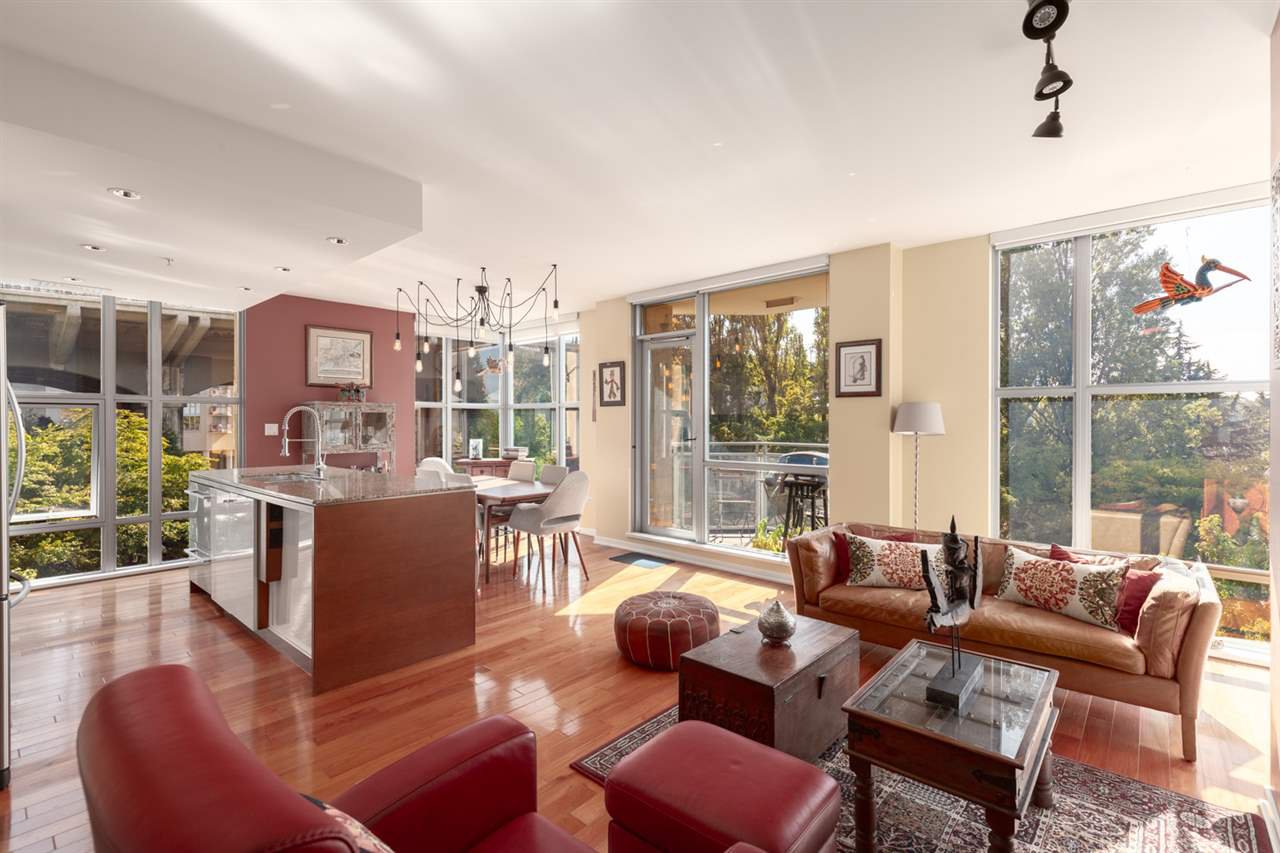 Main Photo: 402 1005 BEACH AVENUE in Vancouver: West End VW Condo for sale (Vancouver West) : MLS®# R2403390