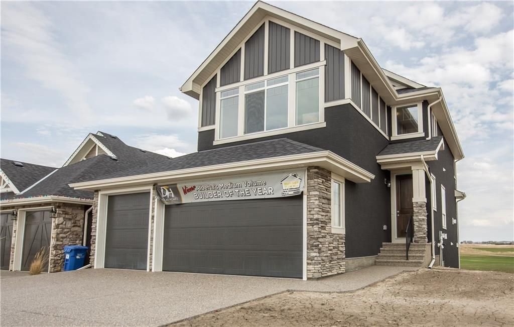 Main Photo: 674 Muirfield CR: Lyalta House for sale : MLS®# C4183088