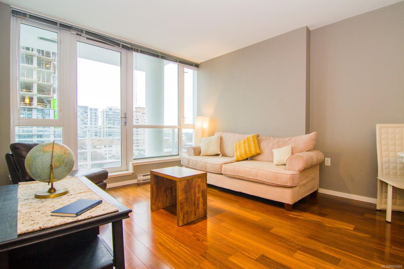 Main Photo: 901 834 Johnson St in : Vi Downtown Condo for sale (Victoria) : MLS®# 862064