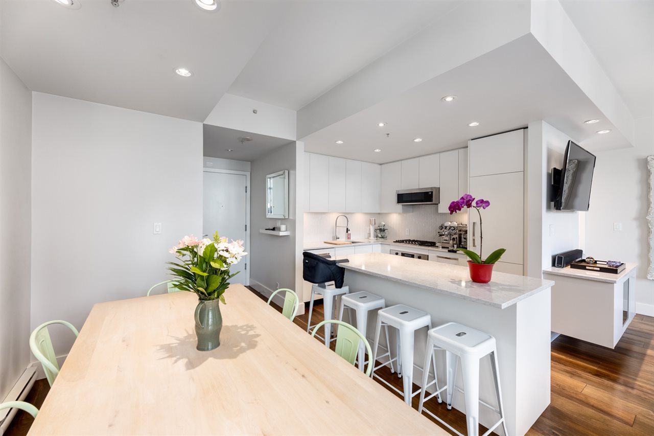 Main Photo: 601 531 BEATTY STREET in Vancouver: Downtown VW Condo for sale (Vancouver West) : MLS®# R2490914