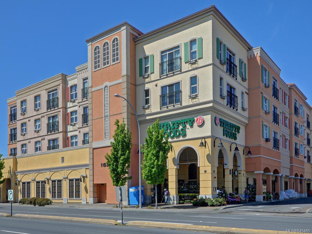 Main Photo: 307 1620 McKenzie Ave in : SE Gordon Head Condo Apartment for sale (Saanich East) : MLS®# 845485