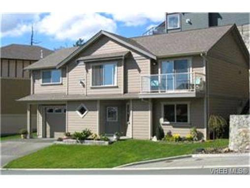 Main Photo: in VICTORIA: La Mill Hill House for sale (Langford) : MLS®# 393173