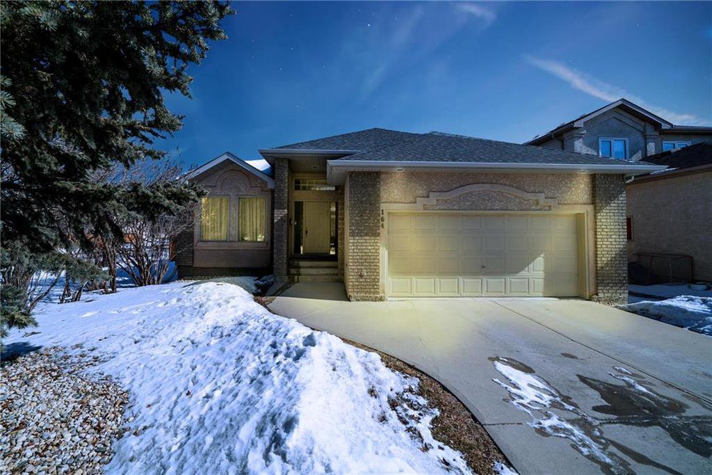 Main Photo: 164 Huntingdale Road in Winnipeg: Linden Woods Residential for sale (1M) : MLS®# 202006321