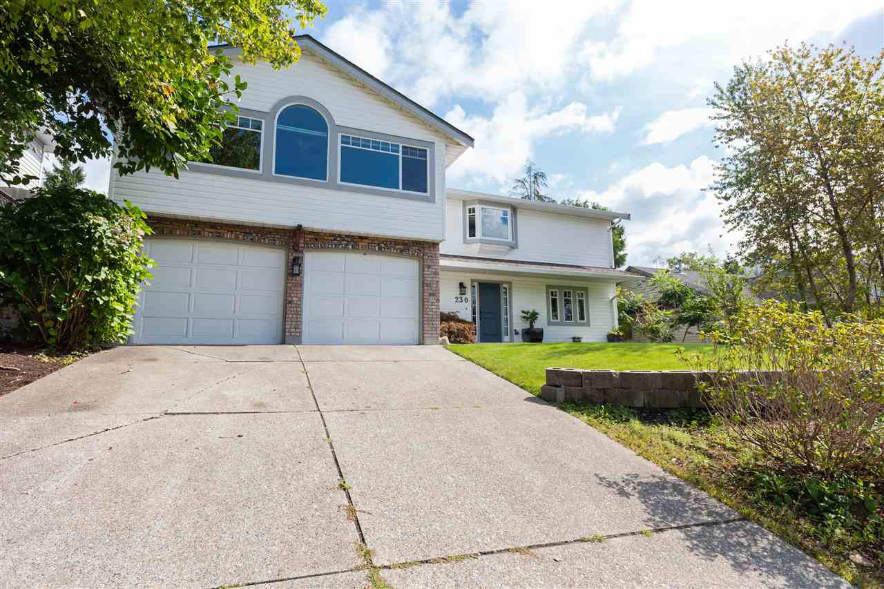 Main Photo: 230 ROCHE POINT DRIVE in North Vancouver: Roche Point House for sale : MLS®# R2437289