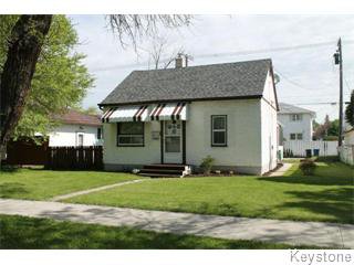 Main Photo: 745 Atlantic Avenue in Winnipeg: West Kildonan / Garden City Single Family Detached for sale (North West Winnipeg) : MLS®# 1311503