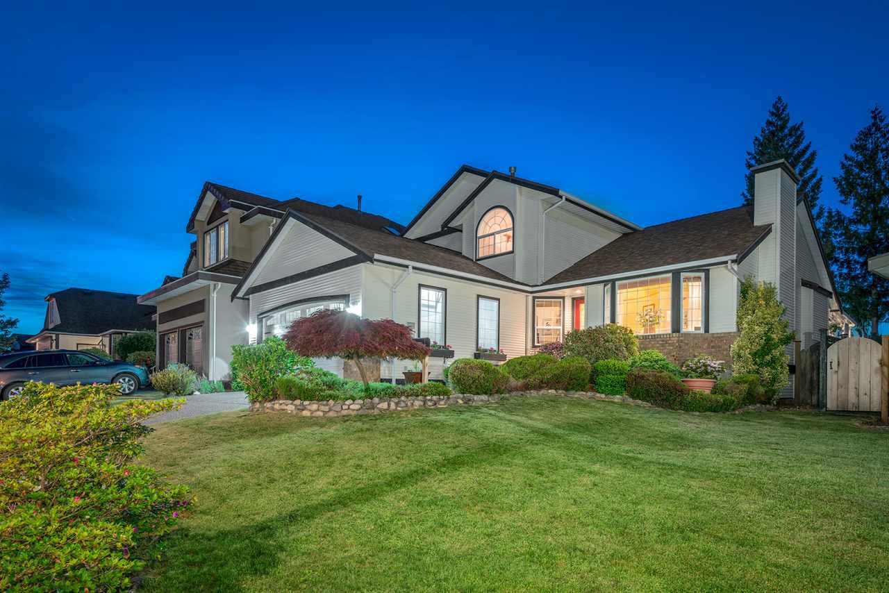 Main Photo: 10425 TAMARACK CRESCENT in Maple Ridge: Albion House for sale : MLS®# R2273494