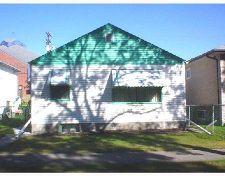 Main Photo: 883 HECTOR AVE.: Residential for sale (Crescentwood) : MLS®# 2715796