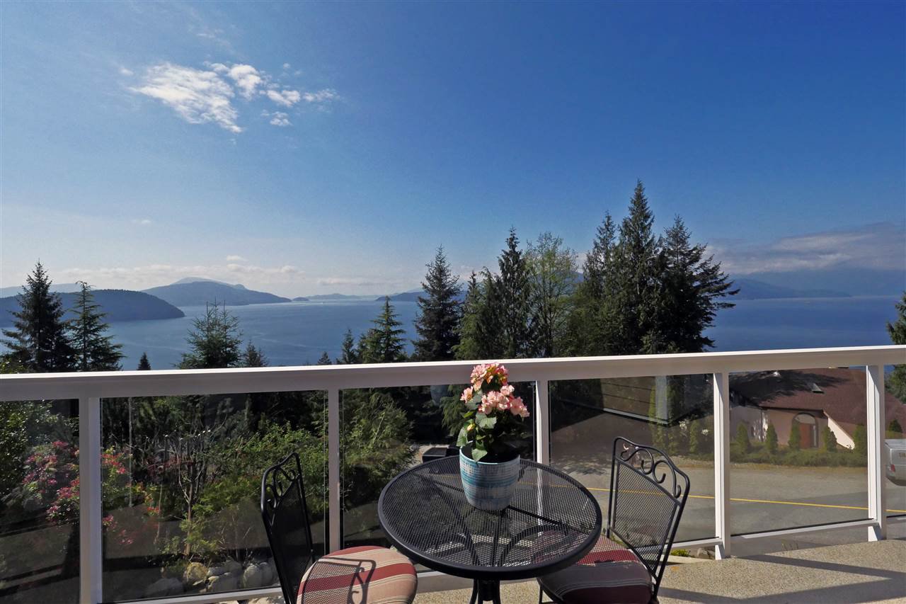 Main Photo: 255 KELVIN GROVE WAY: Lions Bay House for sale (West Vancouver) : MLS®# R2090807