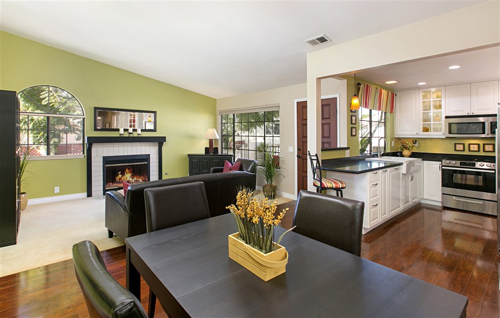 Main Photo: UNIVERSITY CITY Condo for sale : 2 bedrooms : 7604 Palmilla Dr #34 in San Diego
