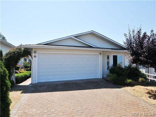 Main Photo: 85 Wolf Lane in VICTORIA: VR Glentana Manufactured Home for sale (View Royal) : MLS®# 677827