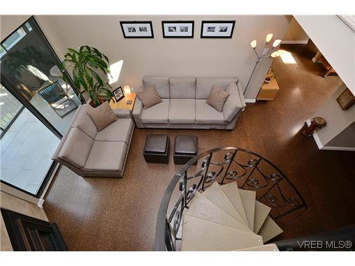 Main Photo: 404 505 Cook St in VICTORIA: Vi Fairfield West Condo for sale (Victoria) : MLS®# 604595