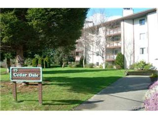 Main Photo: in VICTORIA: SW Gorge Condo for sale (Saanich West) : MLS®# 430758