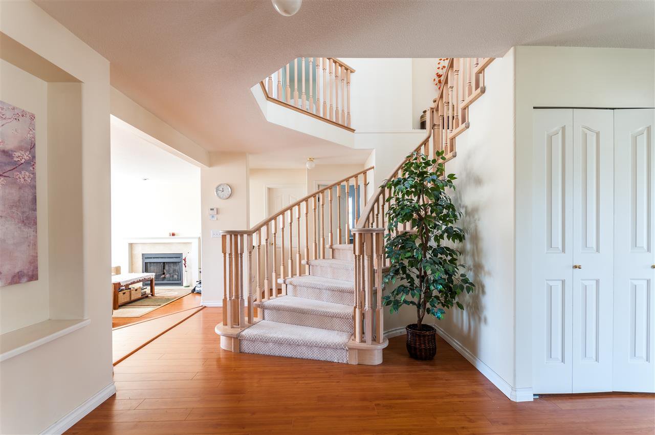 Main Photo: 2936- Meadowvista Place in Coquitlam: Westwood Plateau House for sale : MLS®# R2259440