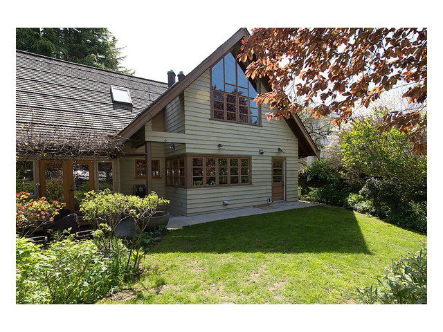 Main Photo: 4033 W 40th Avenue in Vancouver: Dunbar House for sale (Vancouver West) : MLS®# V1005183