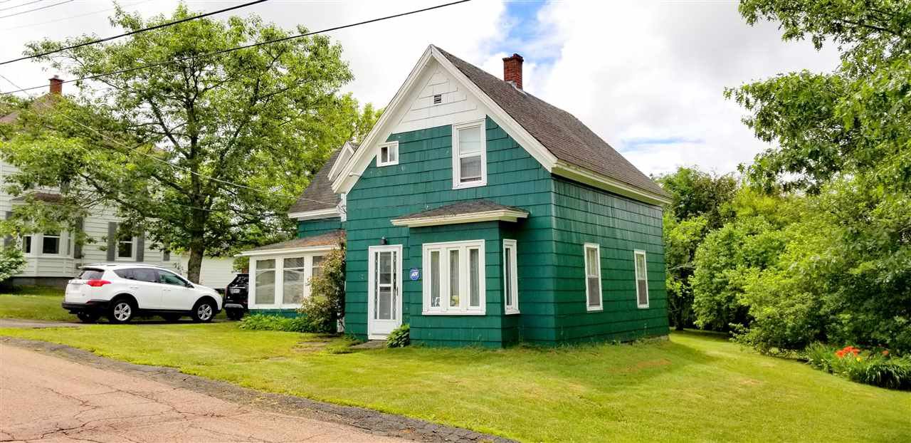 Main Photo: 7 St. James Street in Springhill: 102S-South Of Hwy 104, Parrsboro and area Residential for sale (Northern Region) : MLS®# 202012251