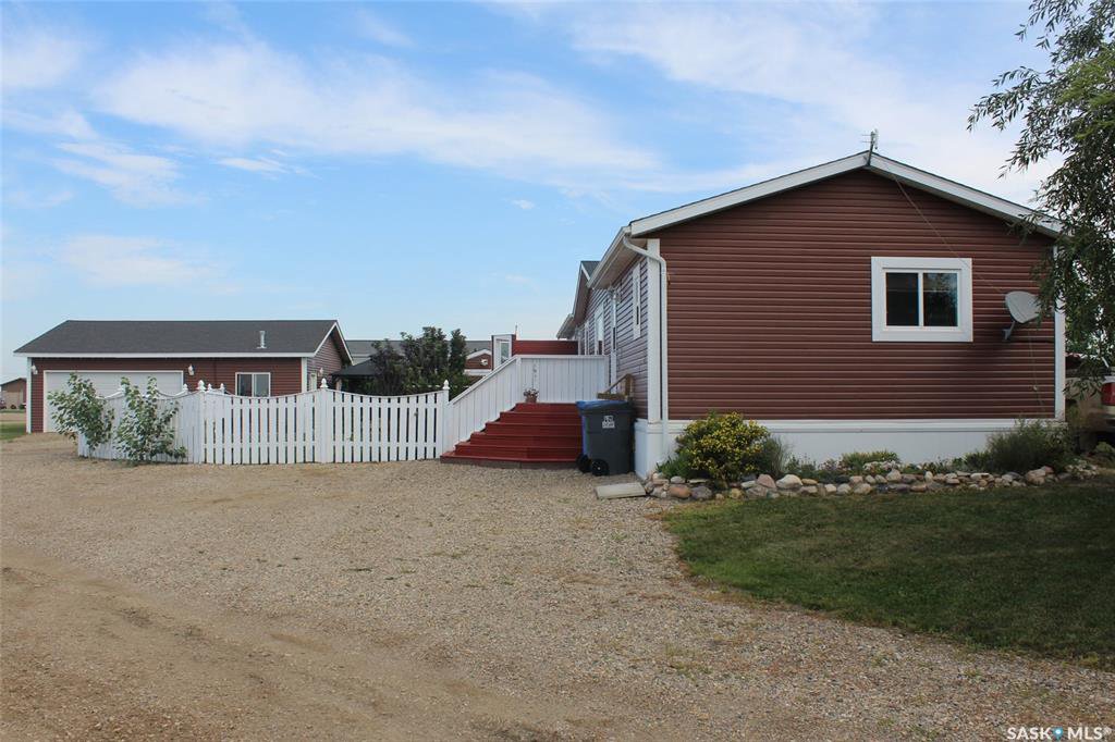 Main Photo: 74 Foord Crescent in Macoun: Residential for sale : MLS®# SK821277