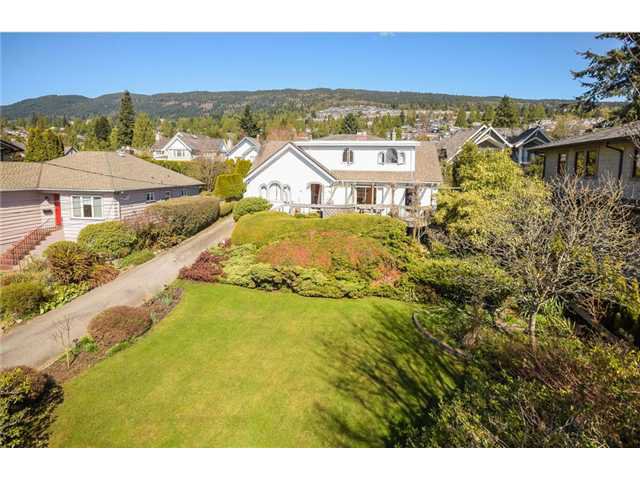 Main Photo: 2337 Jefferson Ave in West Vancouver: Dundarave House for sale : MLS®# V1118548