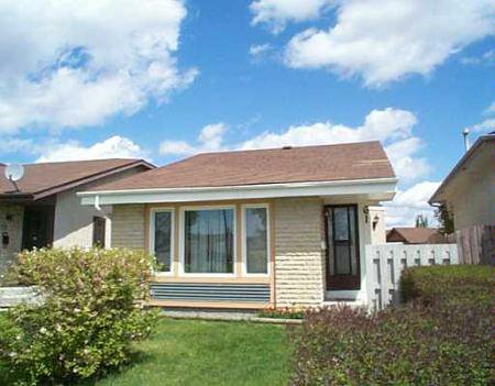 Main Photo: 61 KINVER: Residential for sale (Tyndall Park) : MLS®# 2707818