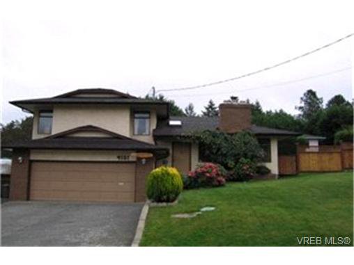 Main Photo: in VICTORIA: SE High Quadra Single Family Detached for sale (Saanich East) : MLS®# 379913