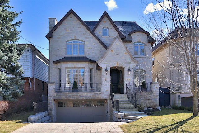 Main Photo: 611 St Germain Avenue in Toronto: Bedford Park-Nortown Freehold for sale (Toronto C04) : MLS®# C3444515