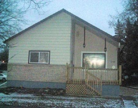 Main Photo: 208 kILDARE AVE.W.: Residential for sale (Canada) : MLS®# 2719682