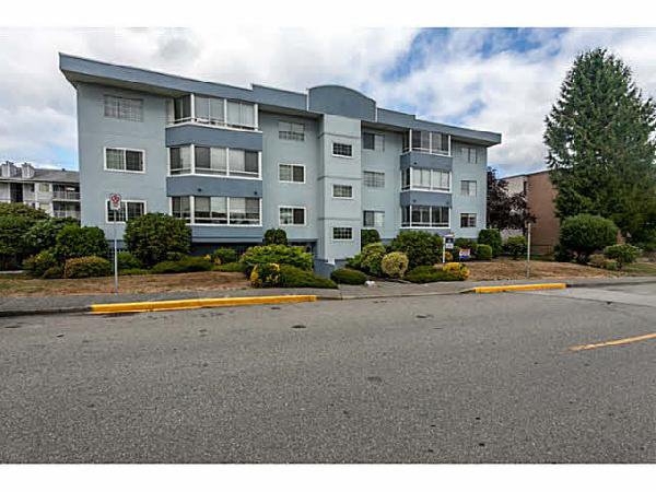 Main Photo: 103 22241 Selkirk Avenue in Maple Ridge: Condo for sale : MLS®# V1140305