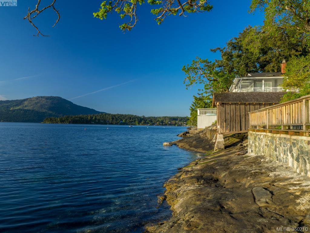 Main Photo: 10890 Madrona Dr in North Saanich: NS Deep Cove House for sale : MLS®# 350210